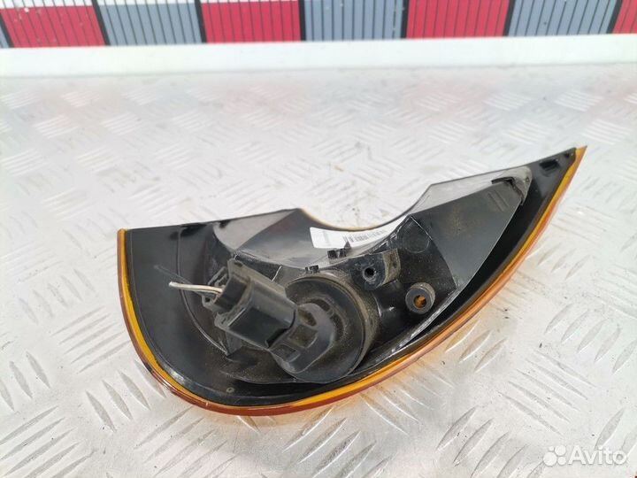 Поворотник правый Renault Modus 2 2008 7701065737