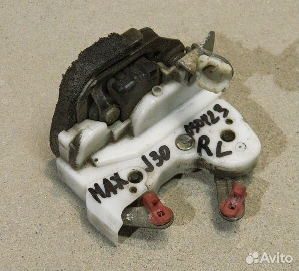 Замок двери задней левой Maxima J30