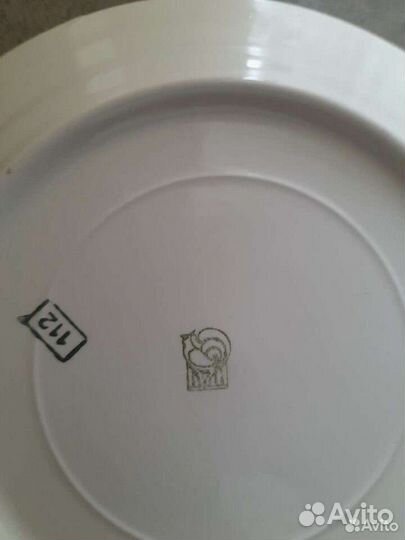Набор фарфоровых тарелок 