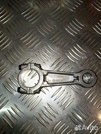 Шатун компрессора MB Atego