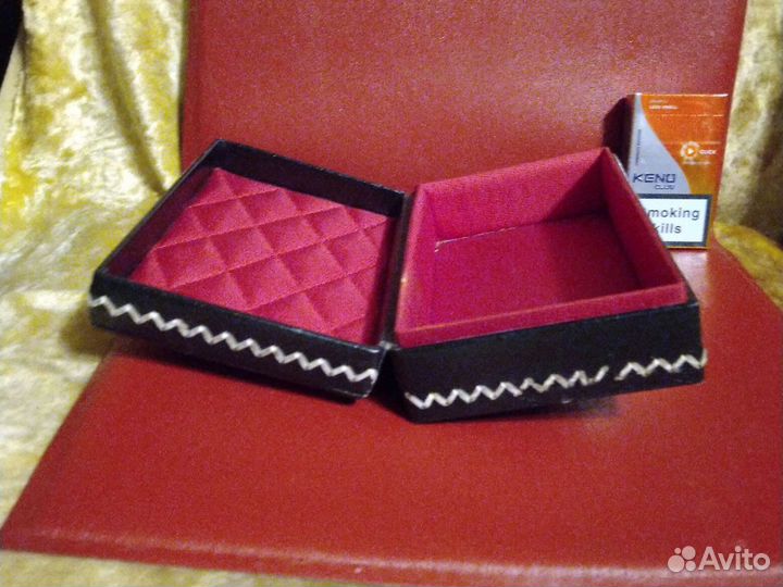 Шкатулка из Прибалтики обтянута кожей