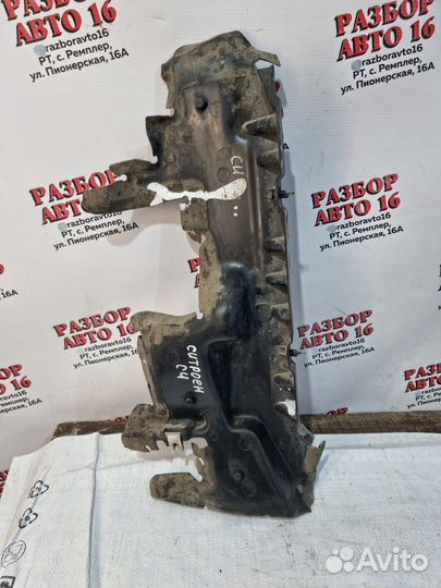 Направляющая воздуха правая Citroen C4 B7 С4