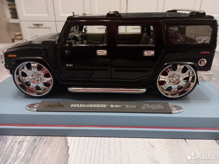 Внедорожник Maisto Hummer H2 SUV 2003 25см 1:18