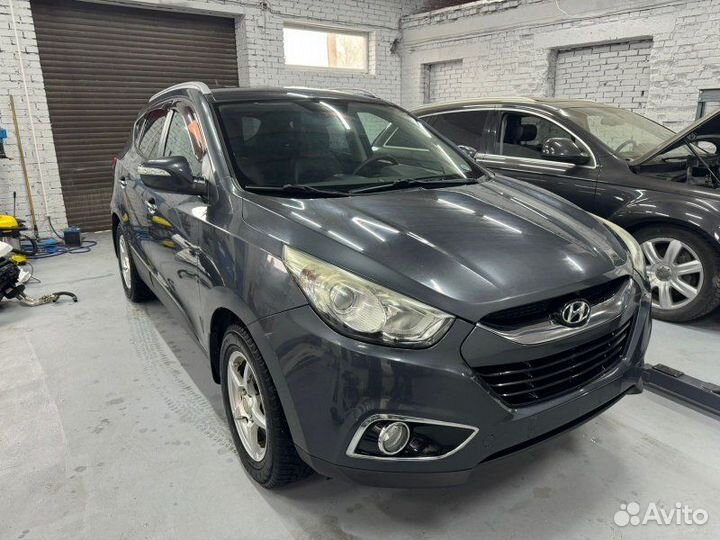 Накладка центральной консоли задняя Hyundai Ix35