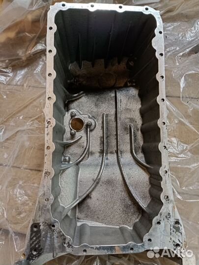 Поддон двигателя Мерседес спринтер 646 мотор