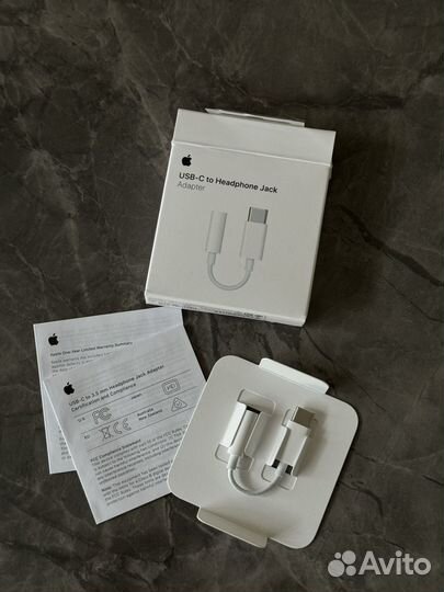 Адаптер Apple USB-C Headphone Jack