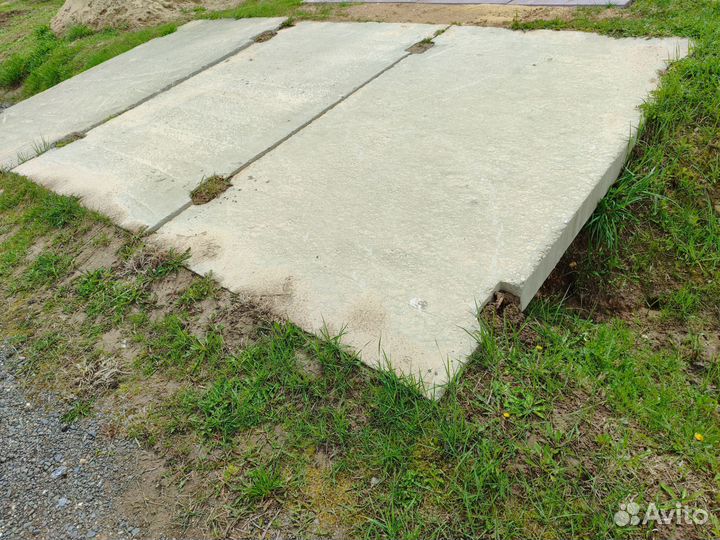 Бетонные плиты дорожные б/у