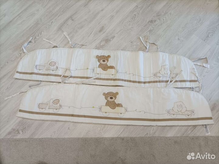 Бортики в детскую кроватку MotherCare