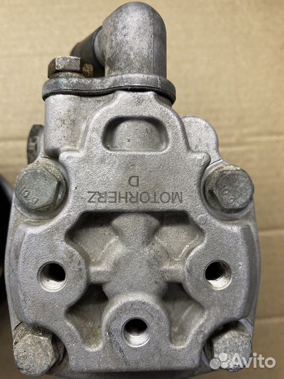 Насос гур Land Rover/S-MAX/XC70/S80/s60 2.5