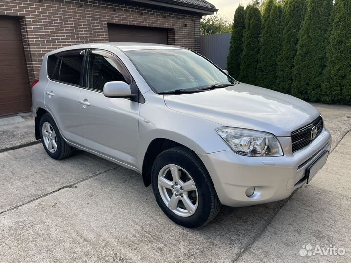 Toyota RAV4 2.0 AT, 2008, 260 000 км