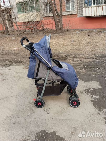 Прогулочная коляска