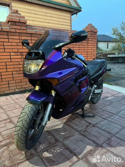 Продам Honda cbr 1000F