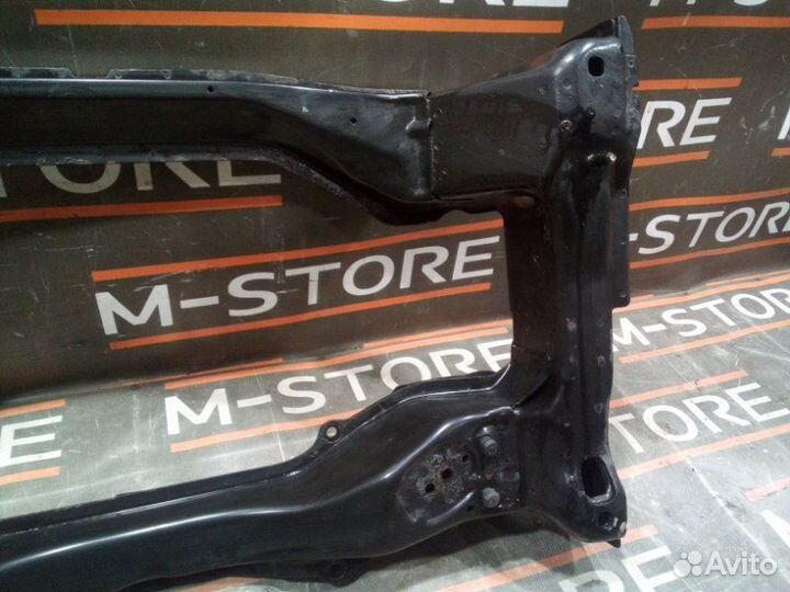 Балка поперечная (подрамник) передняя