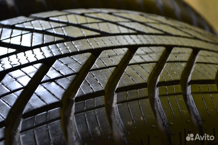 Goodyear Vector 4Seasons 205/50 R17