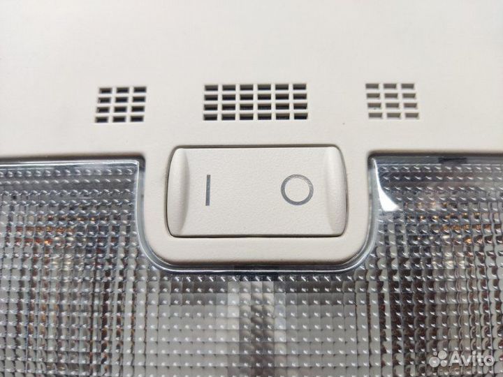 Плафон освещения передний Audi A3 8P ccza 2008