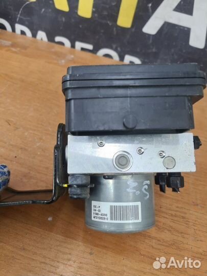 Блок ABS Kia Ceed универсал G4FG 2018-2023