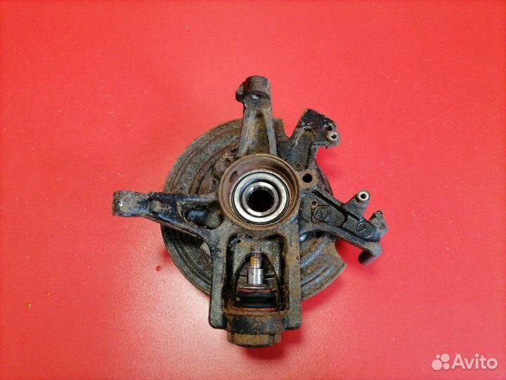 Цапфа задняя левая Mercedes-Benz M-Class W163