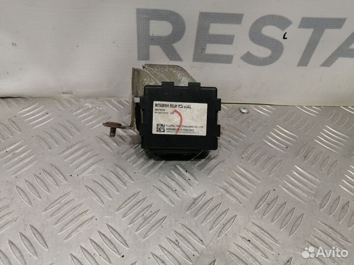 Блок реле Mitsubishi Pajero Sport