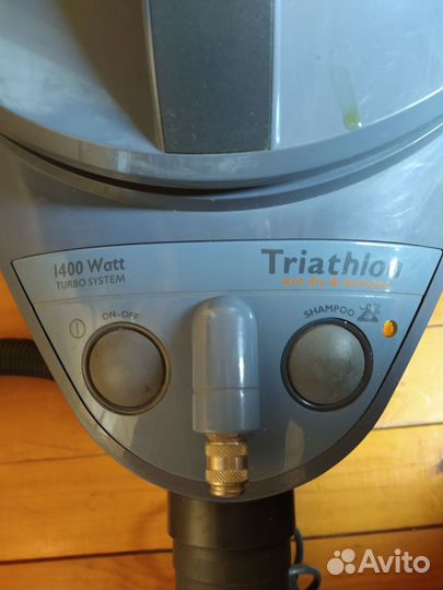 Моющий пылесос Philips Triathlon 1400Вт