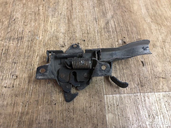 Замок капота SsangYong Kyron