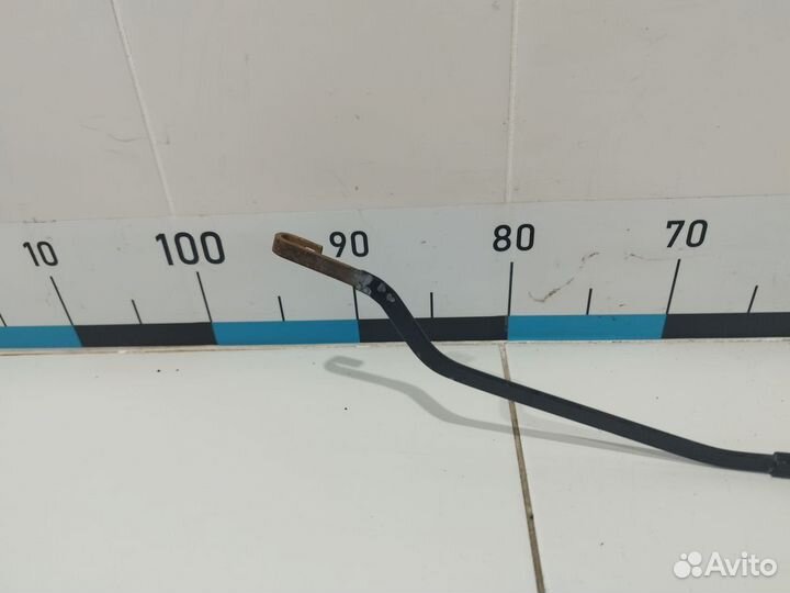 Поводок стеклоочистителя передний правый RIO 2011