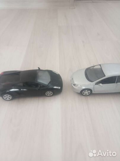 Машинки металлические