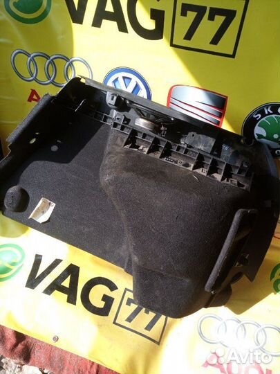 Обшивка багажного отсека задняя левая Skoda Fabia