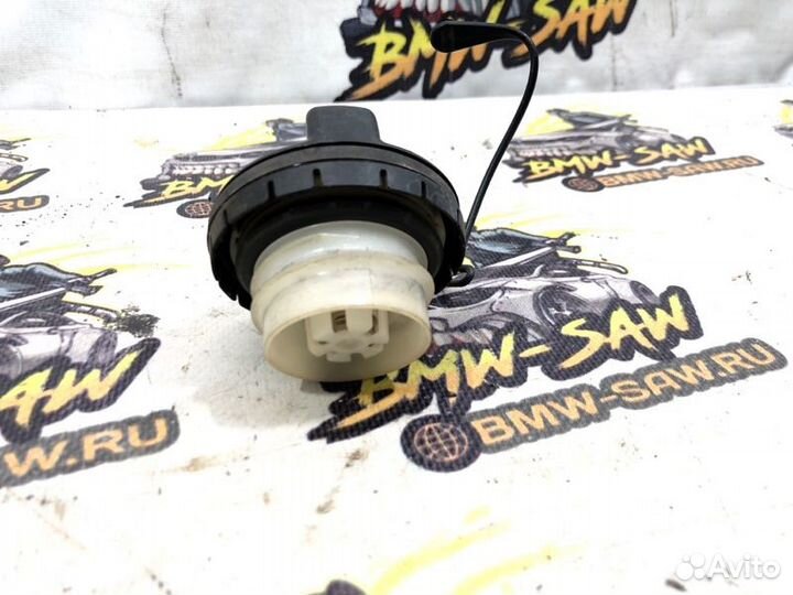 Крышка бензобака Audi A6 C4 AAH 1995