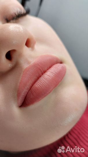 Перманентный макияж губ