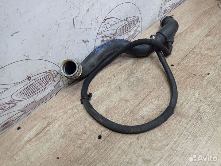 Патрубок охлаждения мерседес w209