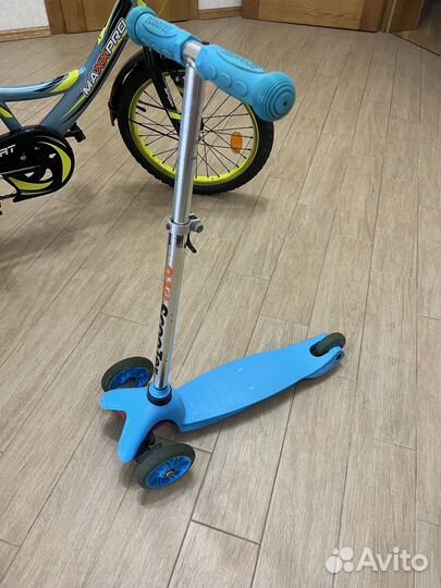 Детский велосипед и самокат