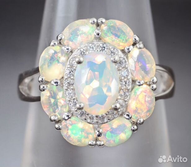 Серебряное кольцо с эфиопскими опалами