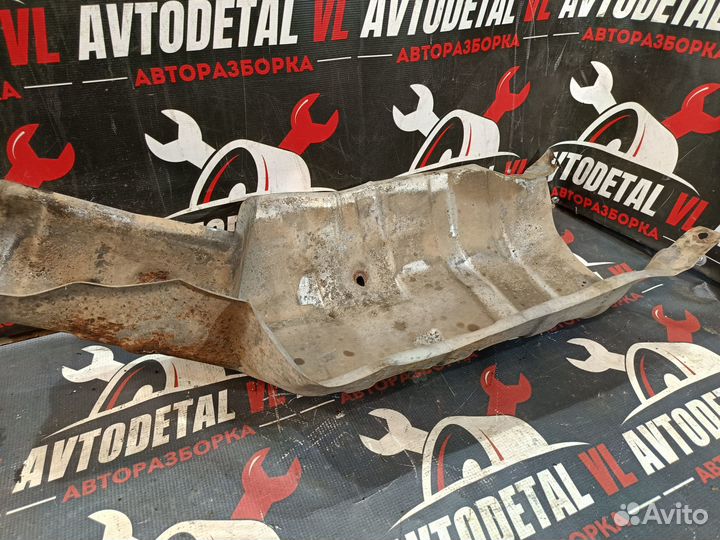 Экран тепловой глушителя Skoda Octavia Tour