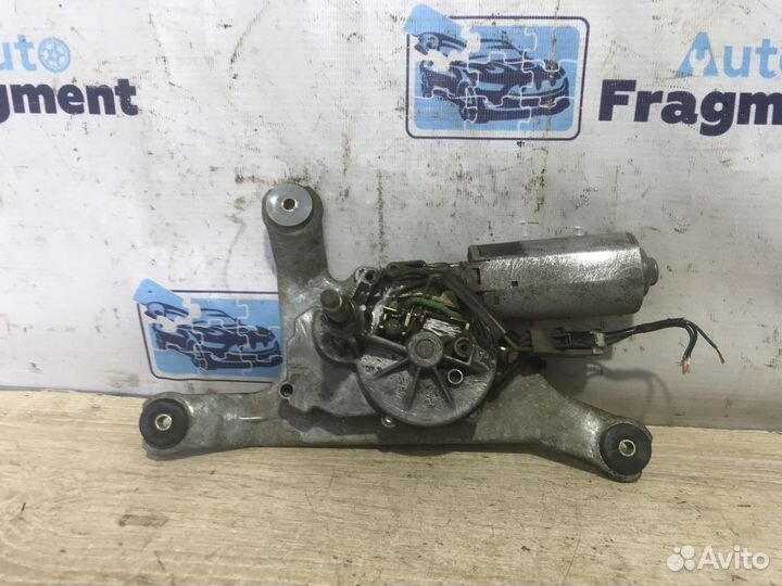 Моторчик стеклоочистителя зад. Mitsubishi Carisma