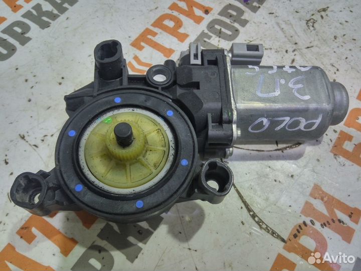 Моторчик стеклоподъемника задний правый Прав