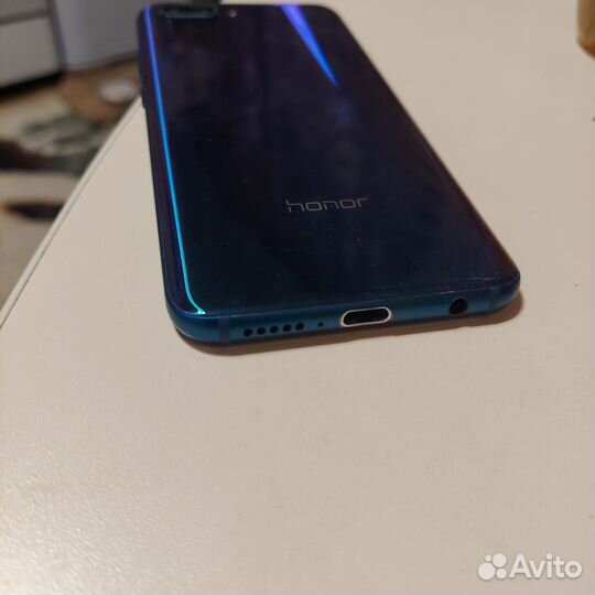 HONOR 10, 4/64 ГБ