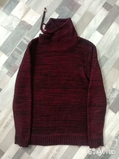 Мужской свитер,фирменный