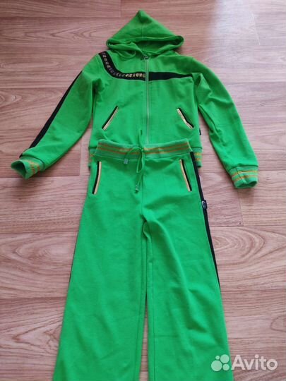 Спортивный костюм