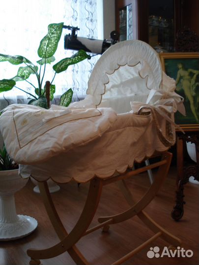 Переноска-колыбель для новорожденного с капюшоном