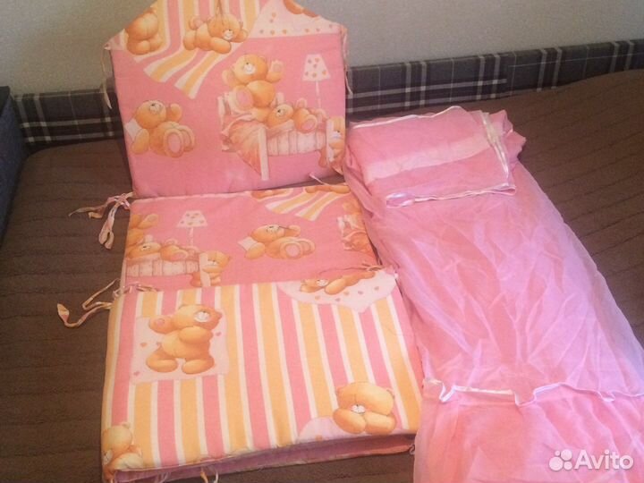 Бортики в детскую кроватку