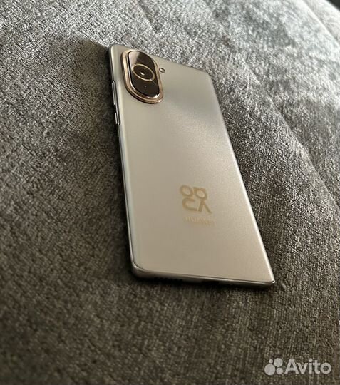 Телефон huawei nova 10 8/128