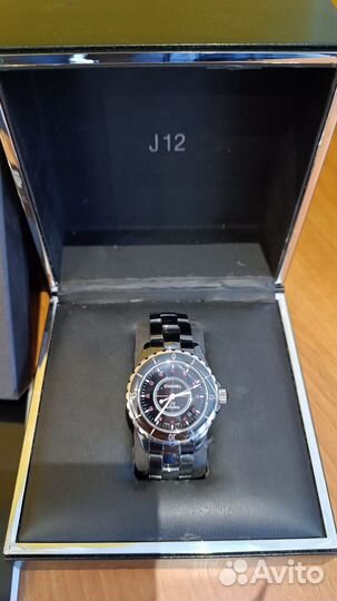 Часы Chanel J12