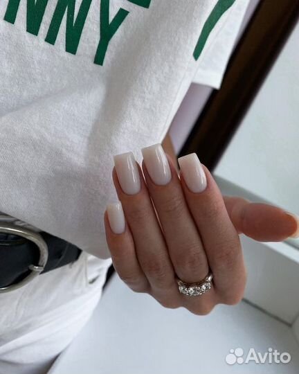 Маникюр и педикюр