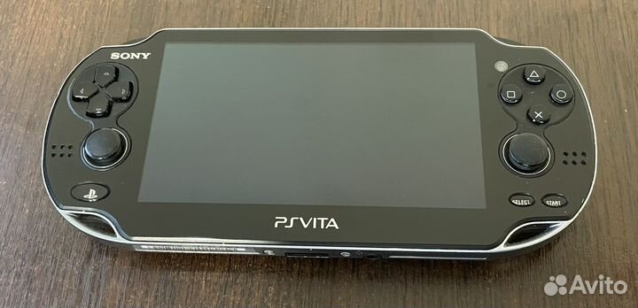 PS Vita (PCH-1008)
