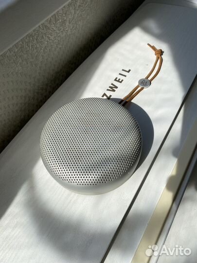Bluetooth колонка Bang&Olufsen BeoPlay A1