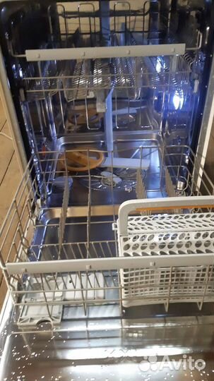 Посудомоечная машина Electrolux