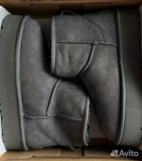 UGG Classic mini Platform