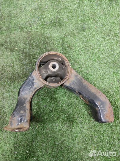 Опора (подушка) двигателя задняя Mitsubishi Lance