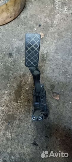Педаль газа VW transporter T5 1.9
