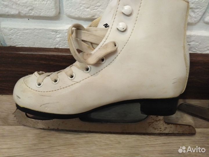 Продам коньки детские